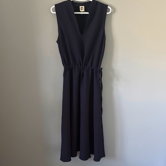 Anne Klein Dresses & Skirts - Anne Klein Elegant Navy Sleeveless Dress Size 10